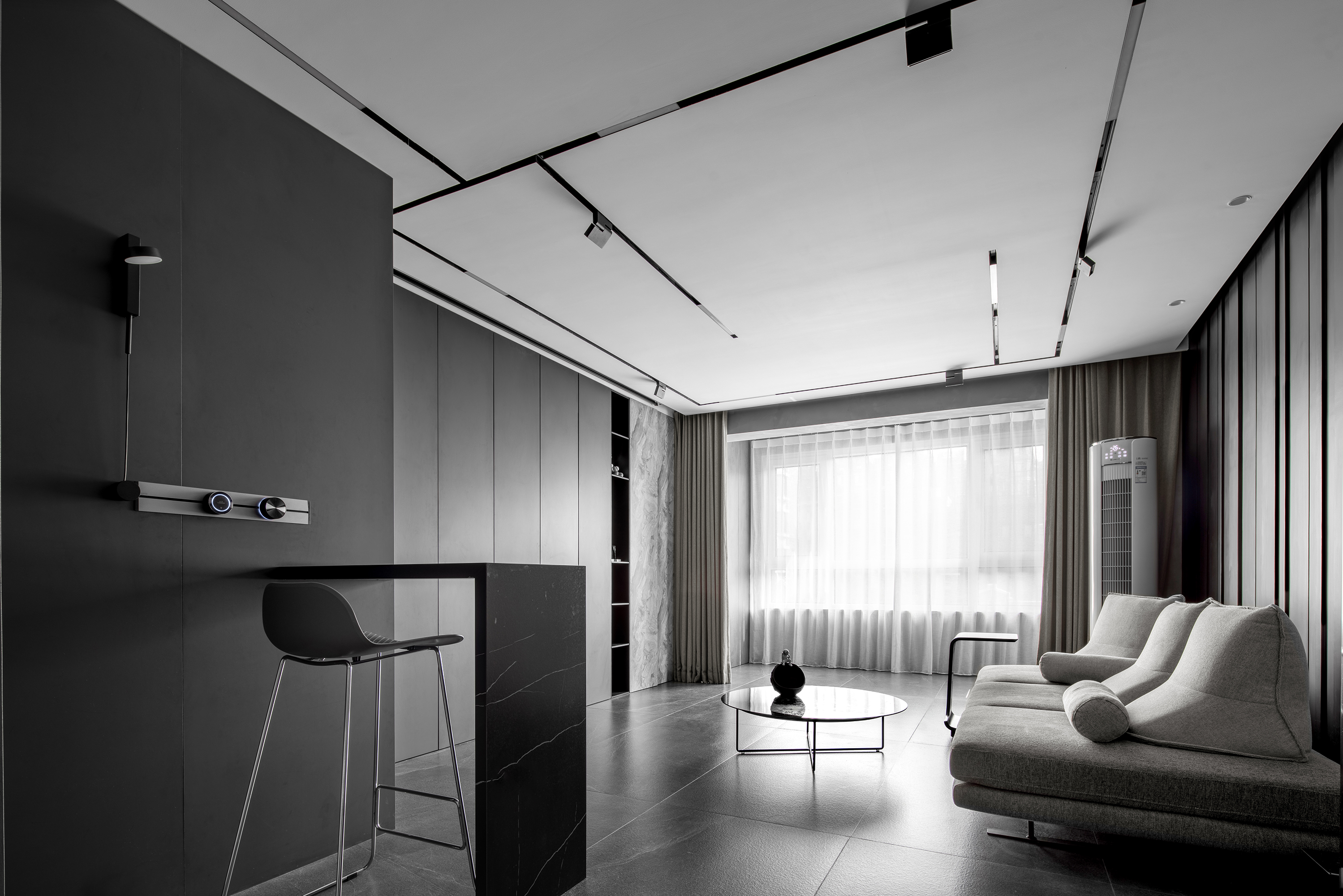 107㎡ | 將空間功能的切割與細膩入微的美學來營造沉浸式體驗的居家環(huán)境