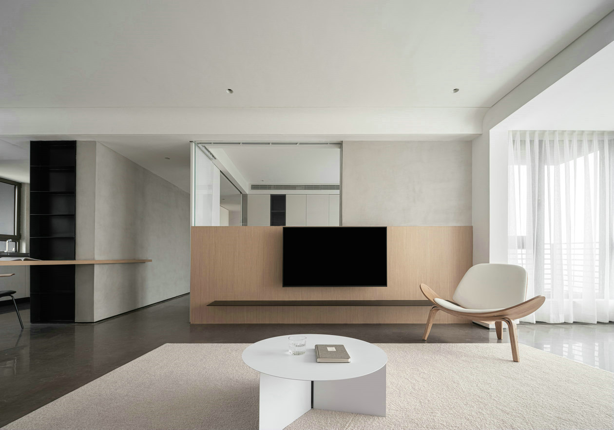 130㎡ | 用極簡線條,解構純粹空間