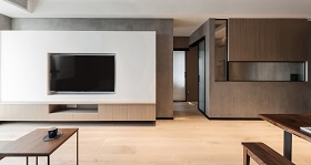 方墨畫里，山水之中常以無物相的方式表達(dá)意境，產(chǎn)生所謂的留白