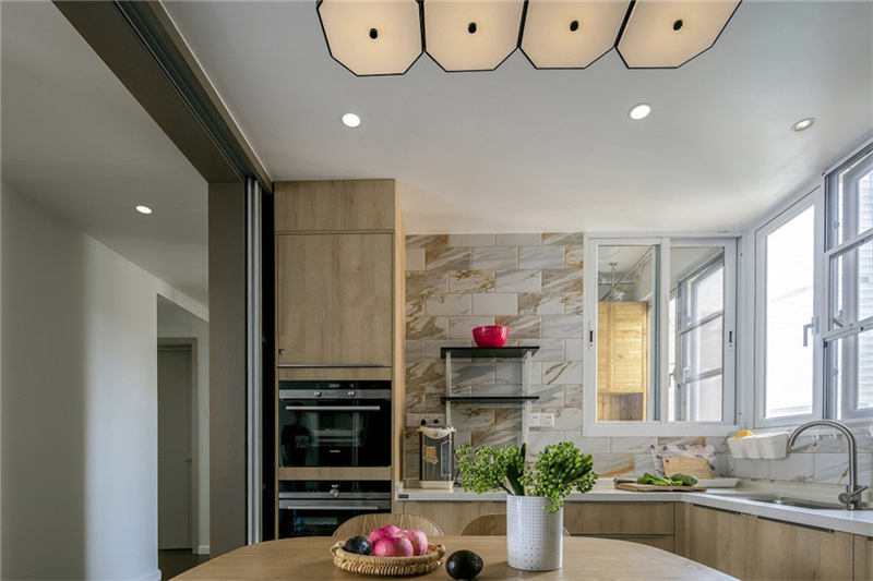 南寧五象明珠96平米現(xiàn)代風格裝修案例效果圖